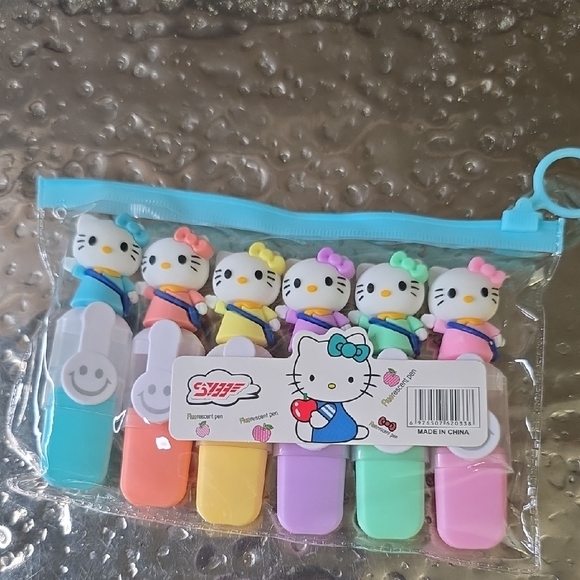Hello Kitty Other - Hello Kitty Colorful Highlighters Set